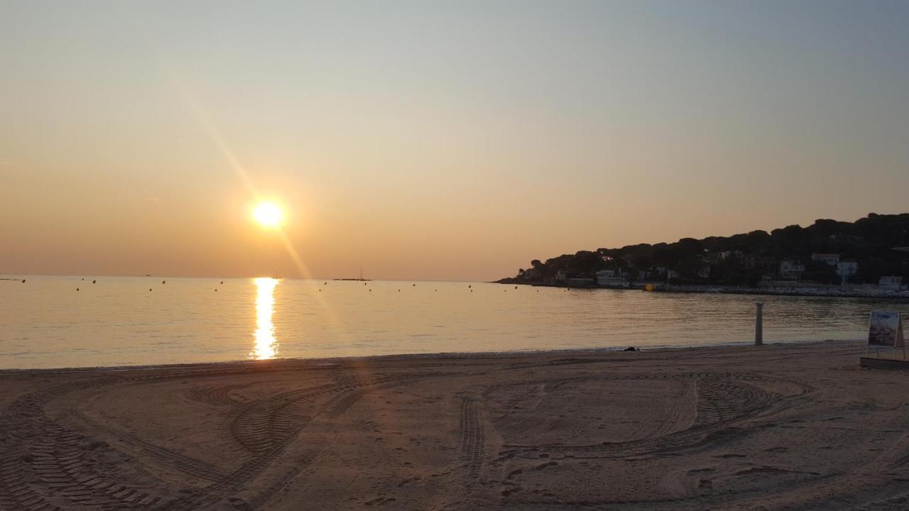 Magnifique "Gite De La Garoupe" Au Cap D'Antibes A 300M Des Plages Екстериор снимка