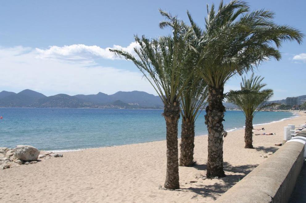 Magnifique "Gite De La Garoupe" Au Cap D'Antibes A 300M Des Plages Екстериор снимка